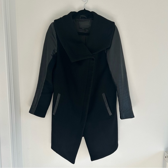 Danier Jackets & Blazers - Danier Wool Jacket With Leather Sleeves Size XS